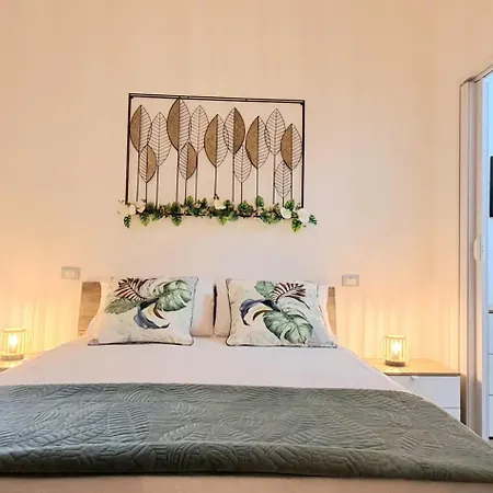 Boutique Endless Summer Apartment *